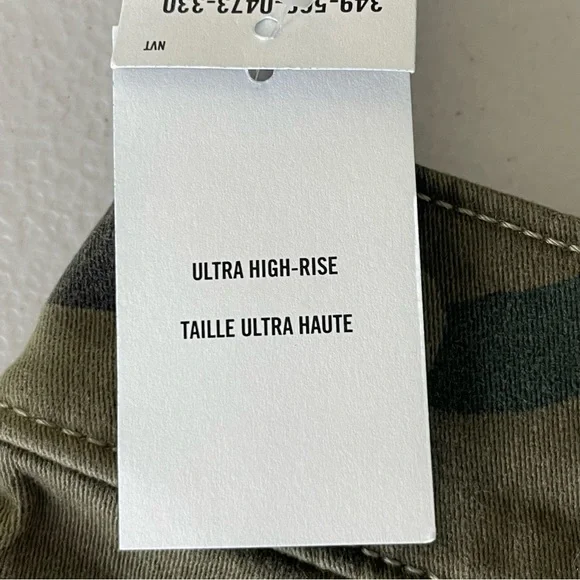 HOLLISTER NWT ULTRA HIGH RISE GREEN CAMO TWILL MOM DENIM SHORTS 00 - Picture 4 of 10